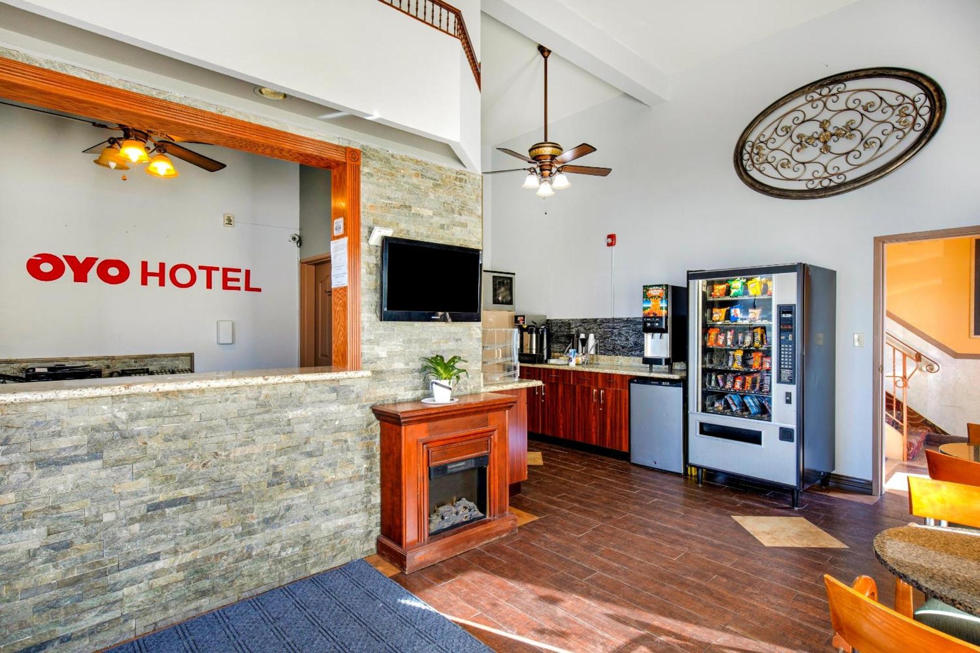 Oyo Hotel Castle Rock Co Downtown Exterior foto